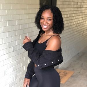 Meet your Posher, Justine